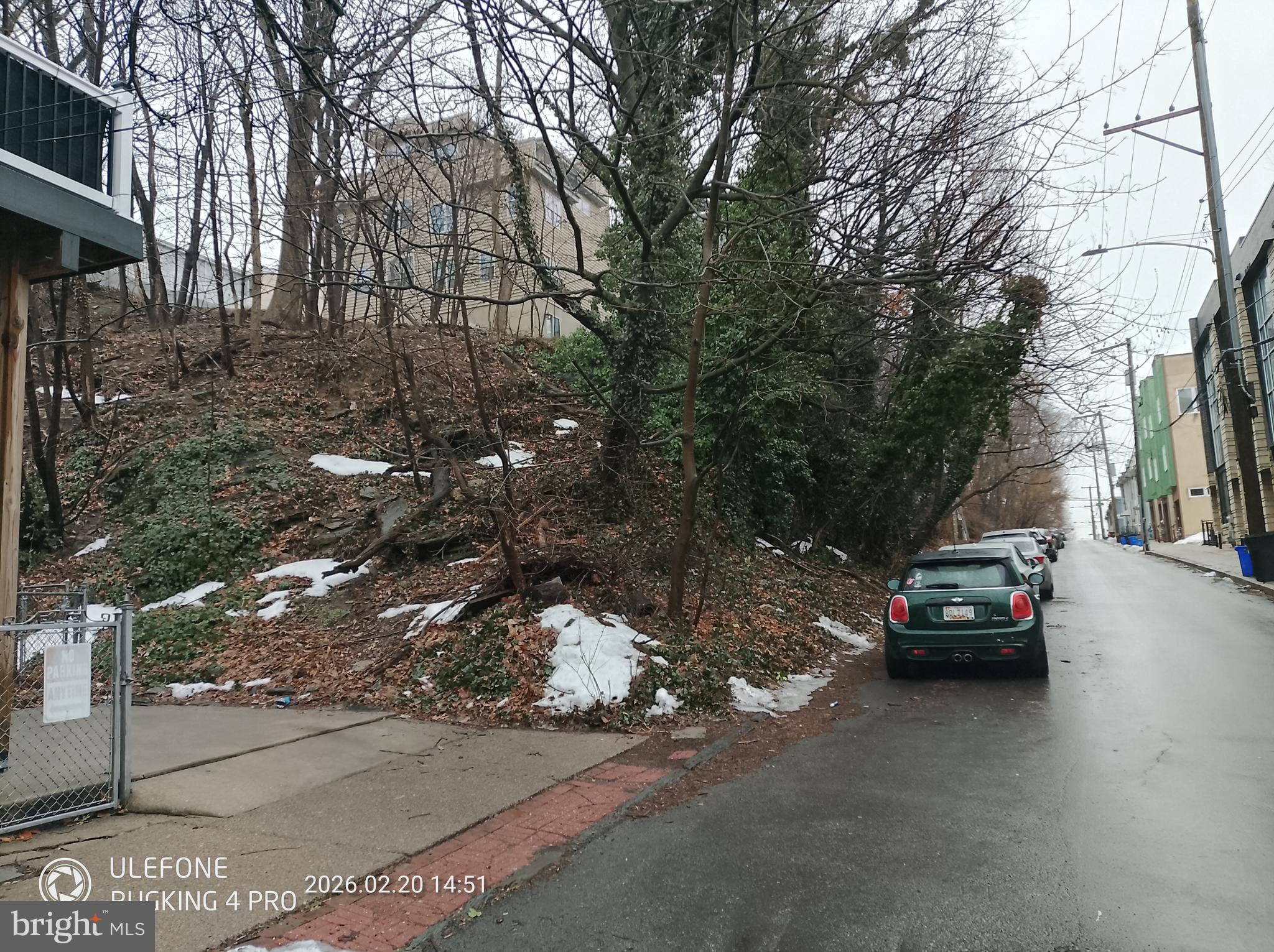 4589 SILVERWOOD STREET