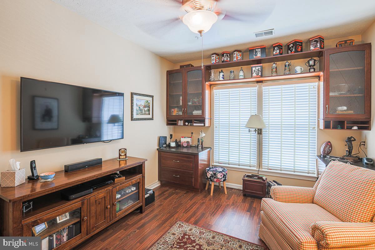 PERRY HALL FARMS - Residential