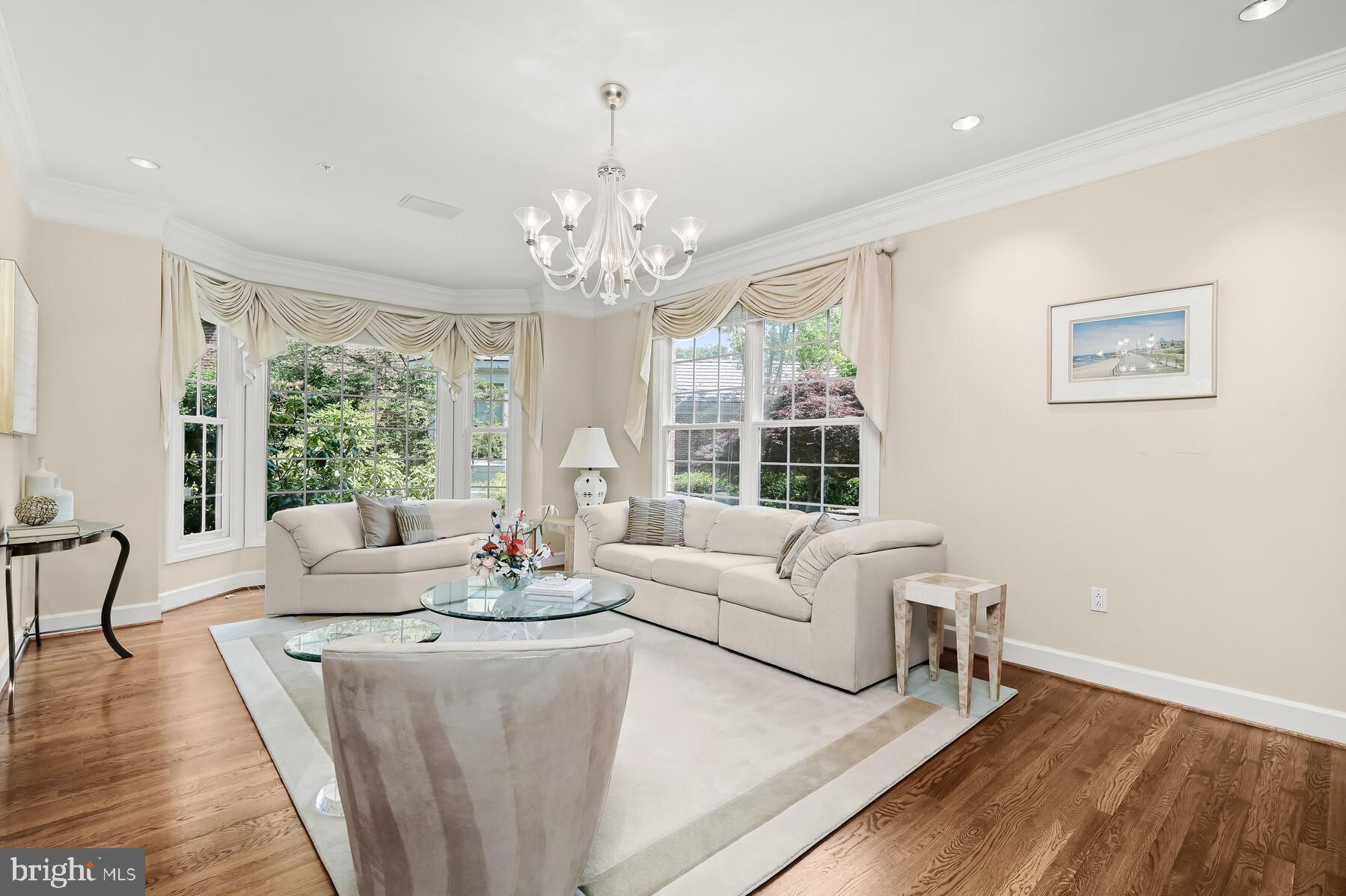 RIVER FALLS - Residential