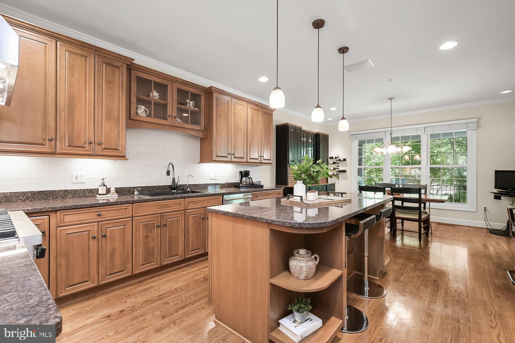 RIVER FALLS - Residential