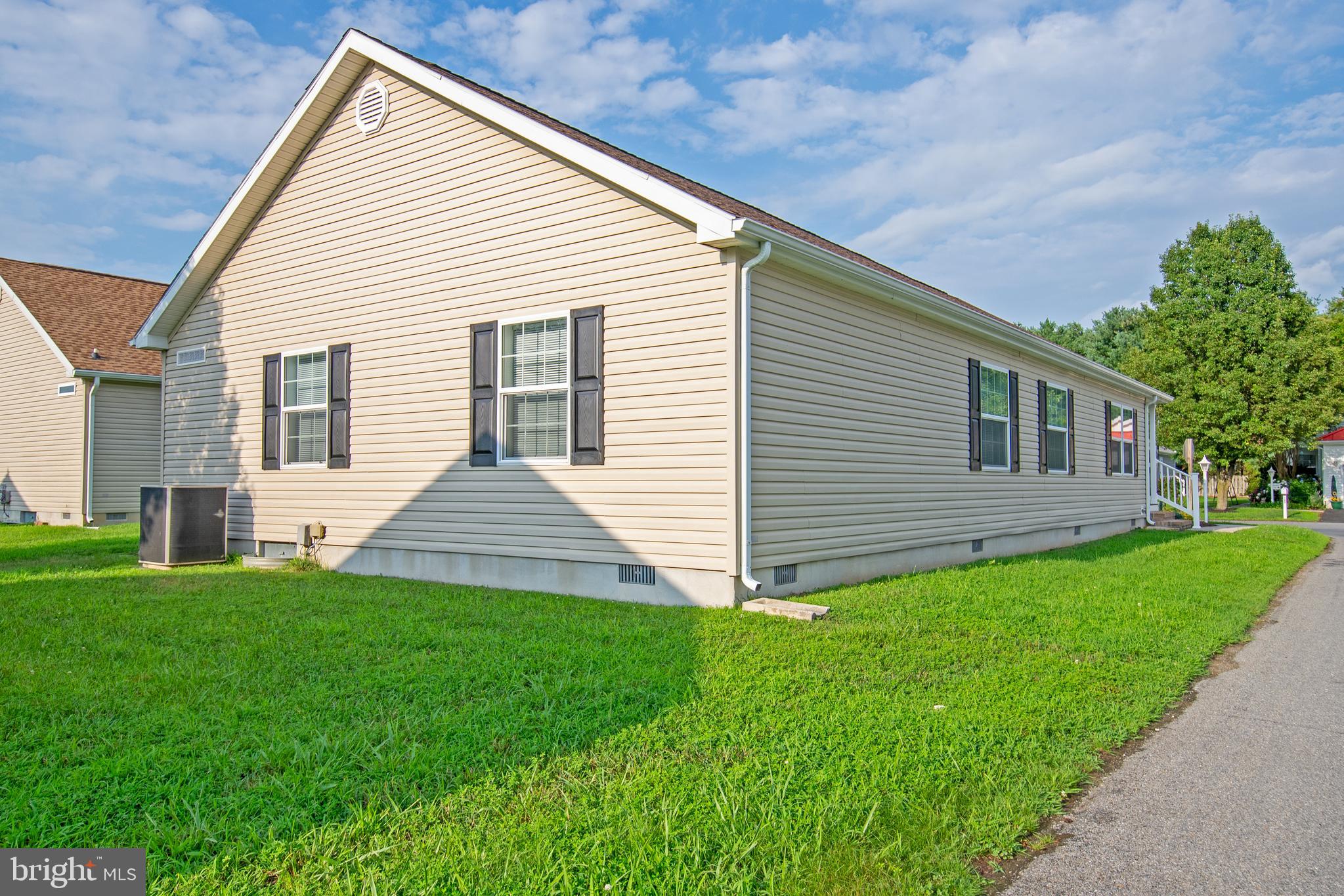 192 DAFFODIL DRIVE 36