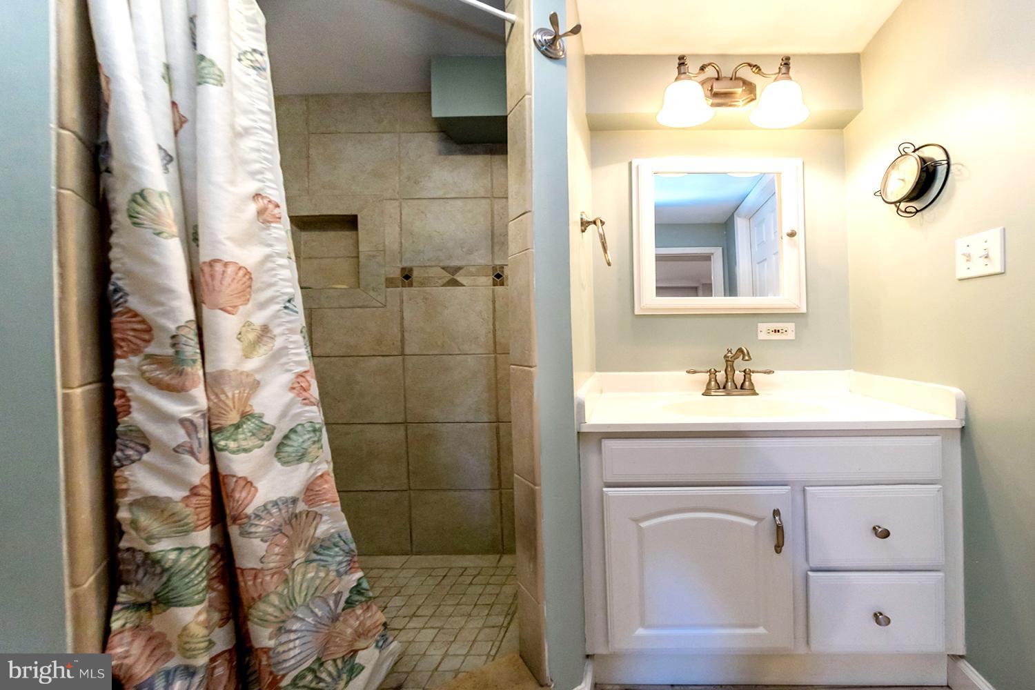 CAPE ST CLAIRE - Residential