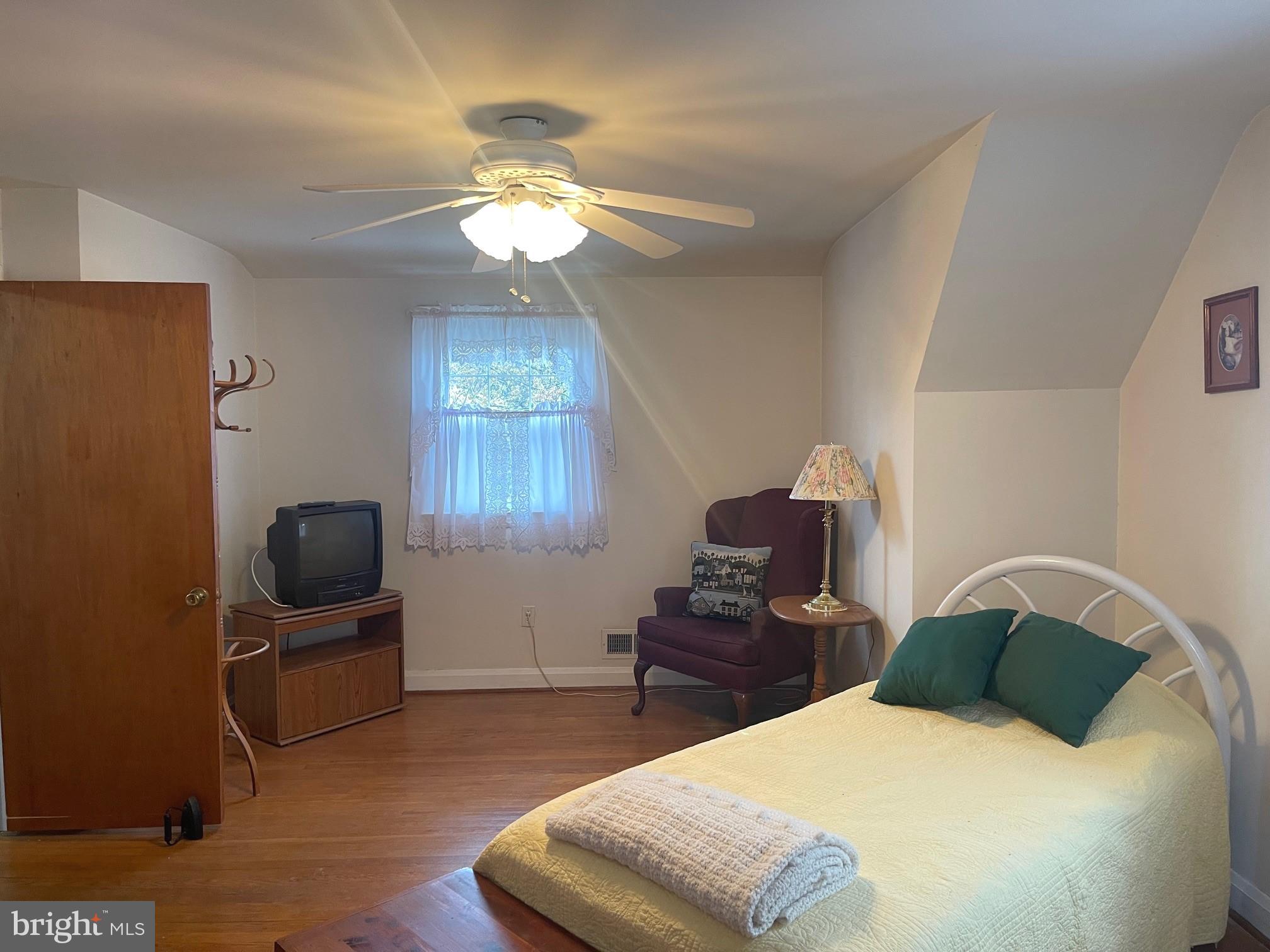 HILLSIDE PARK - Residential