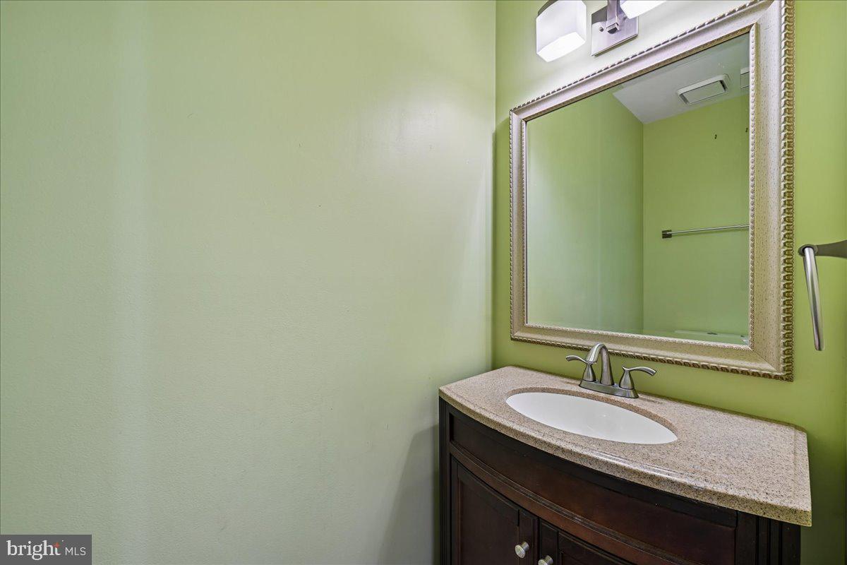CENTREVILLE GREEN - Residential