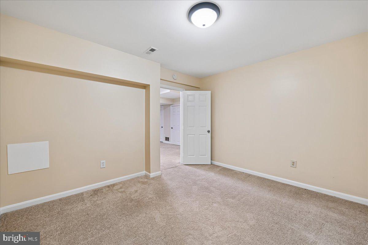 CENTREVILLE GREEN - Residential