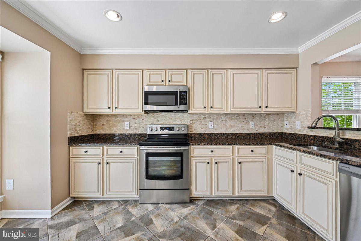 CENTREVILLE GREEN - Residential