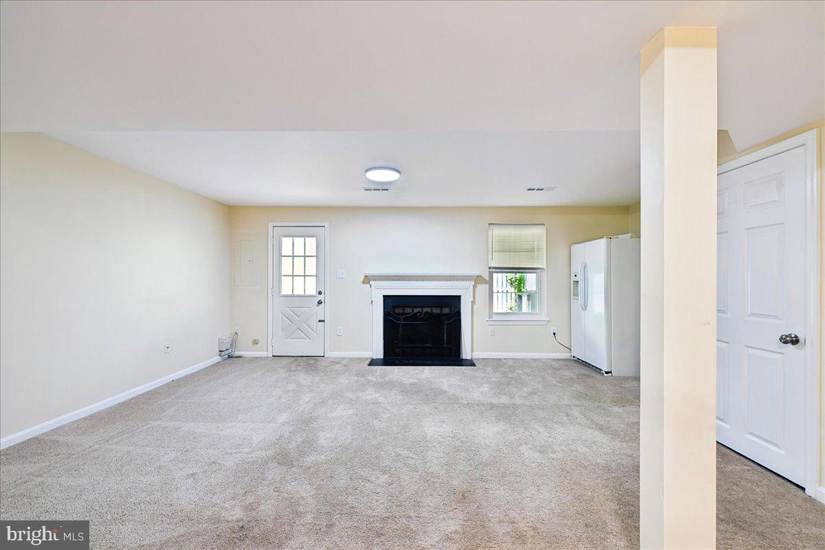 CENTREVILLE GREEN - Residential