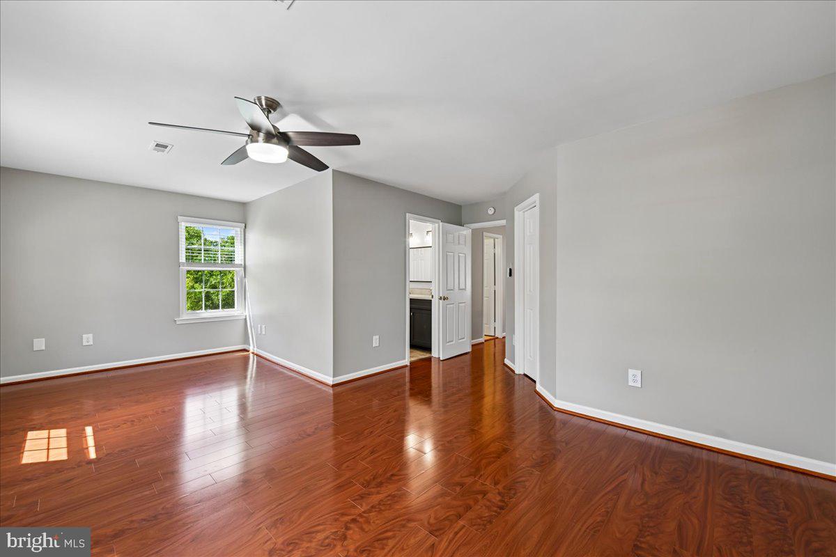 CENTREVILLE GREEN - Residential