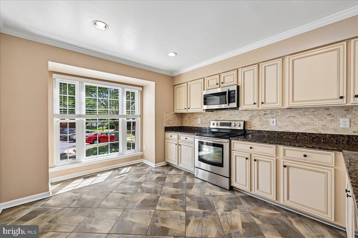 CENTREVILLE GREEN - Residential