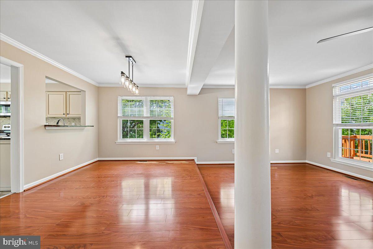 CENTREVILLE GREEN - Residential
