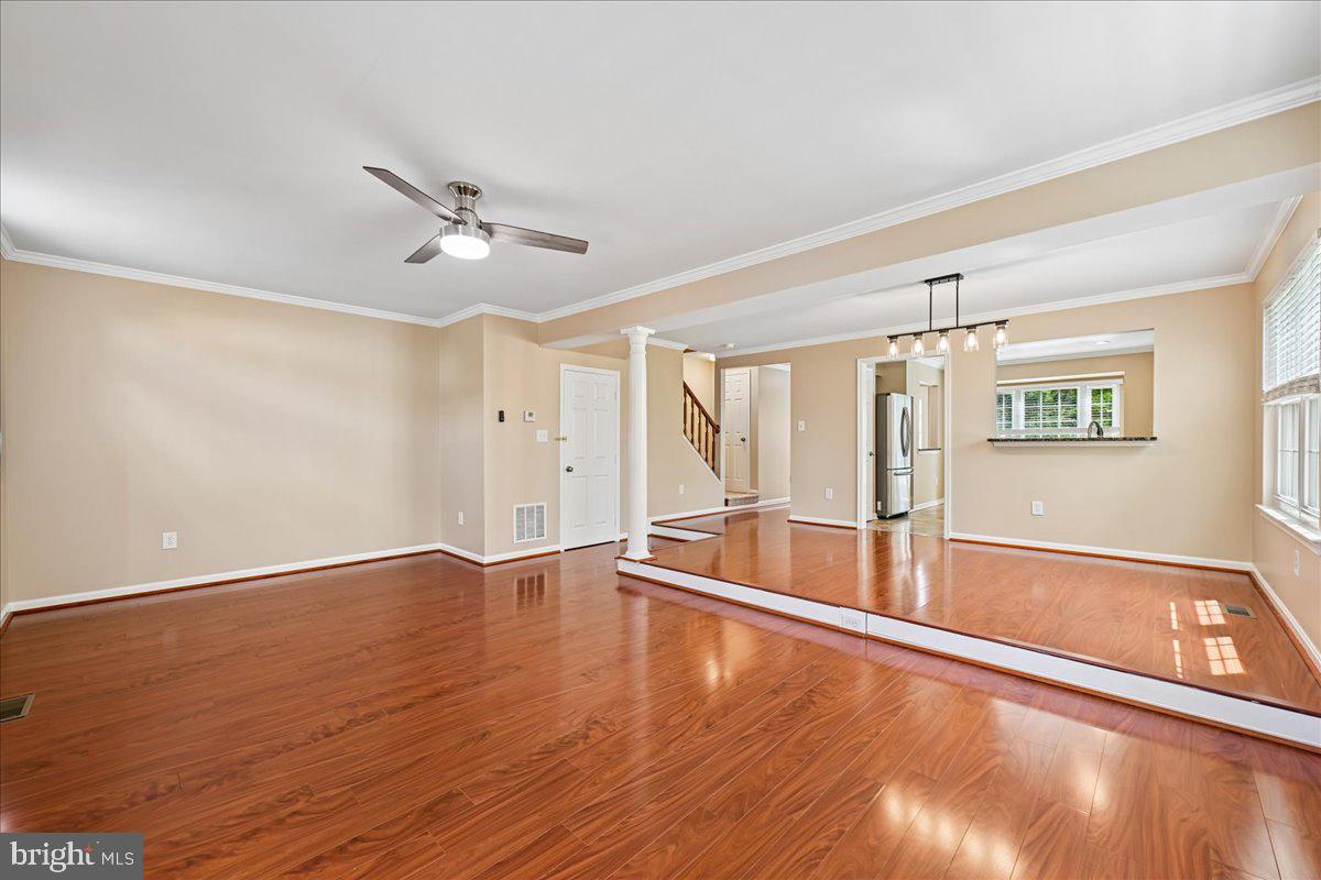 CENTREVILLE GREEN - Residential