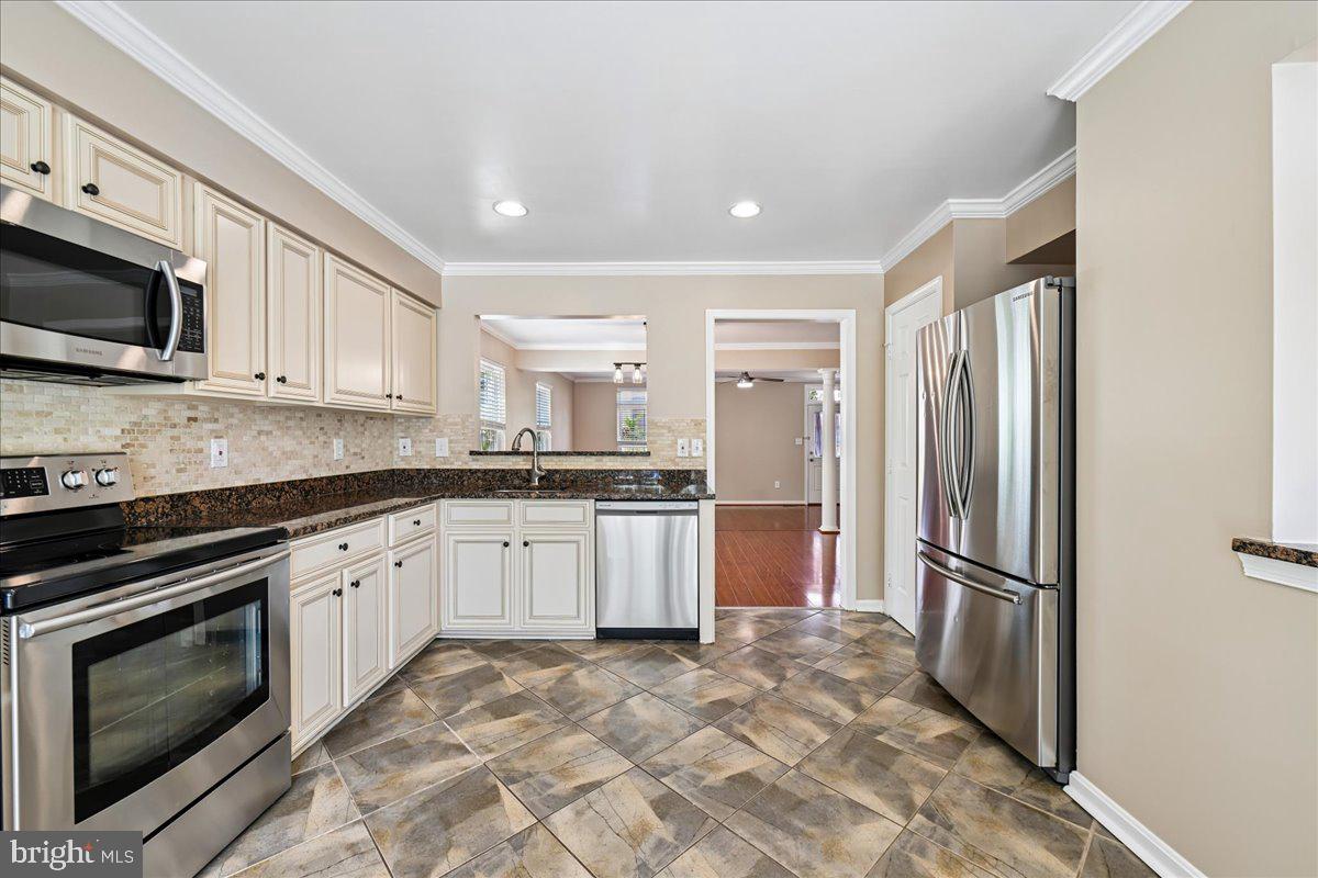 CENTREVILLE GREEN - Residential