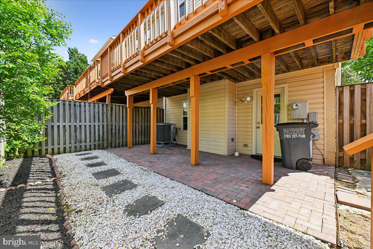 CENTREVILLE GREEN - Residential