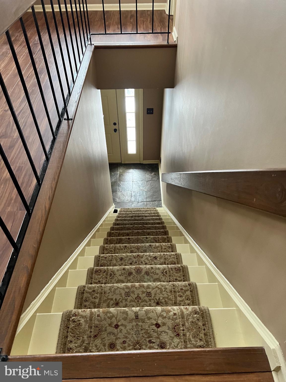 FLYING HILLS - Residential Lease