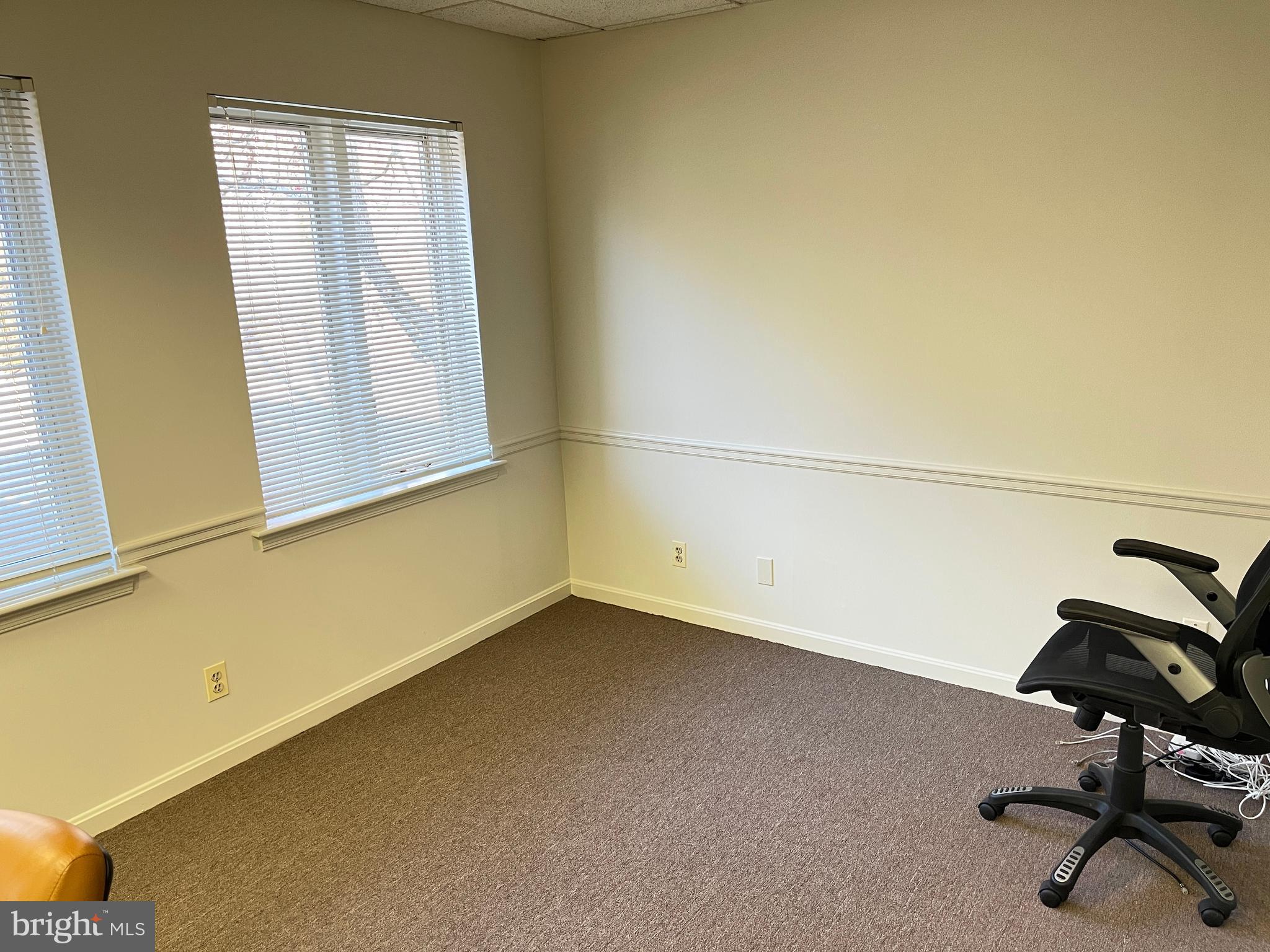 951B RUSSELL AVENUE 2201