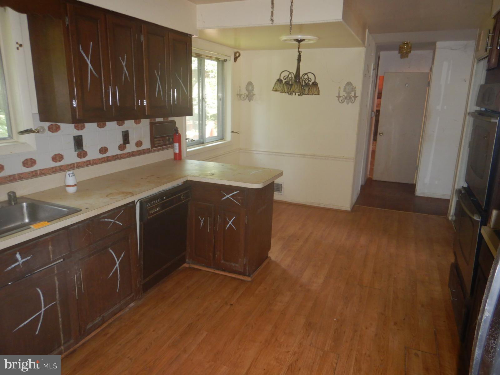 LINSEY ACRES - Residential