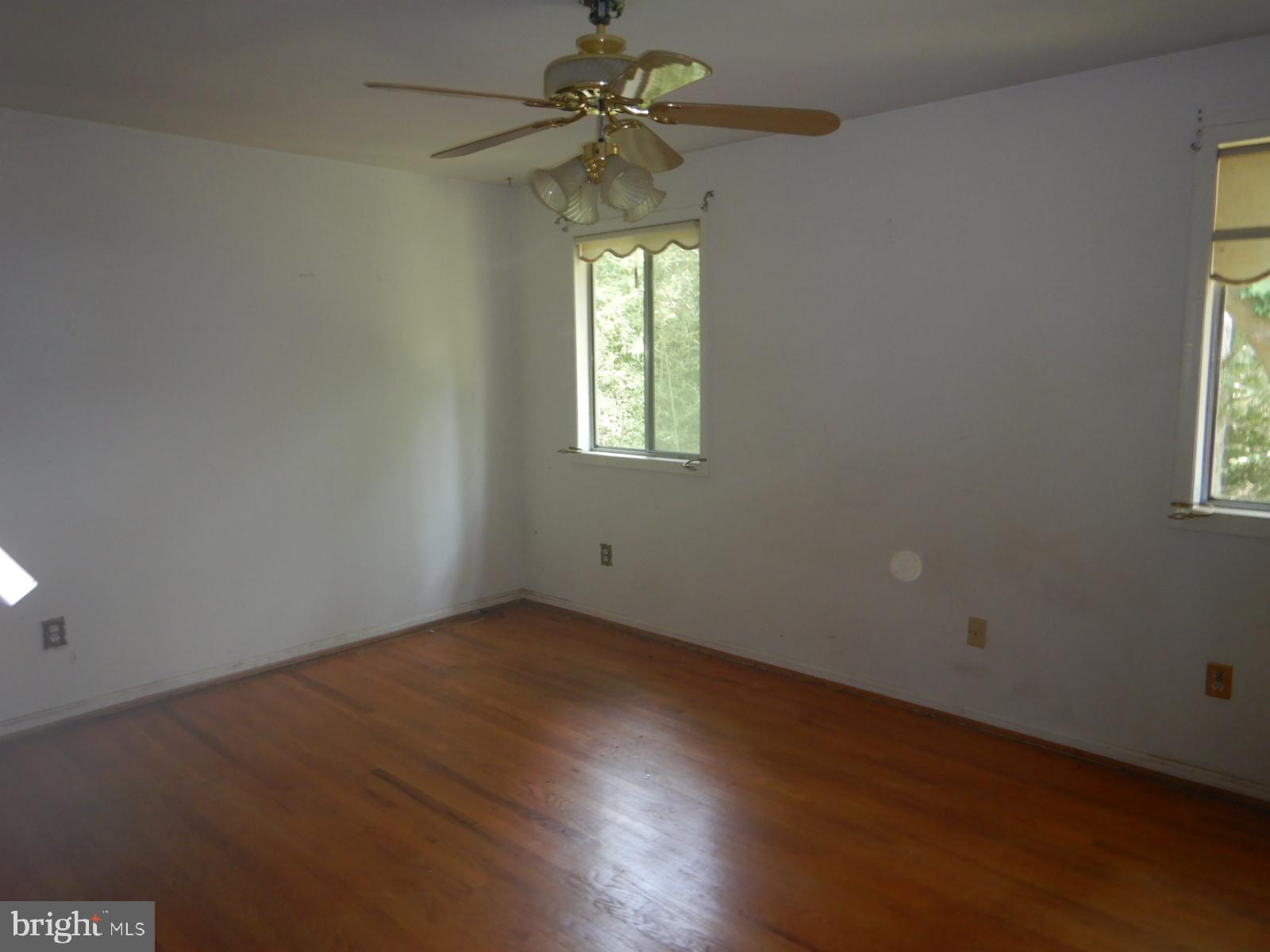 LINSEY ACRES - Residential