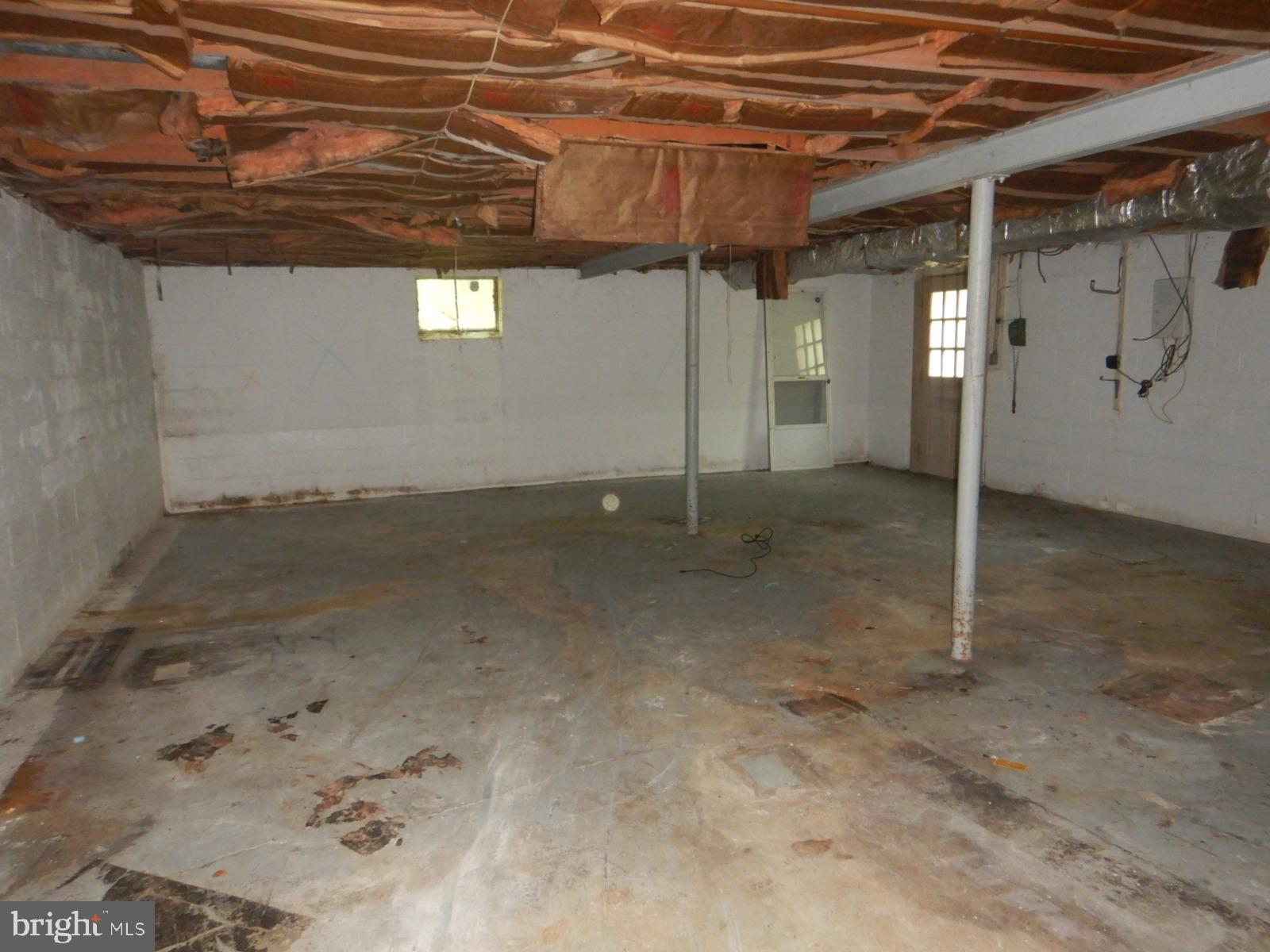 LINSEY ACRES - Residential