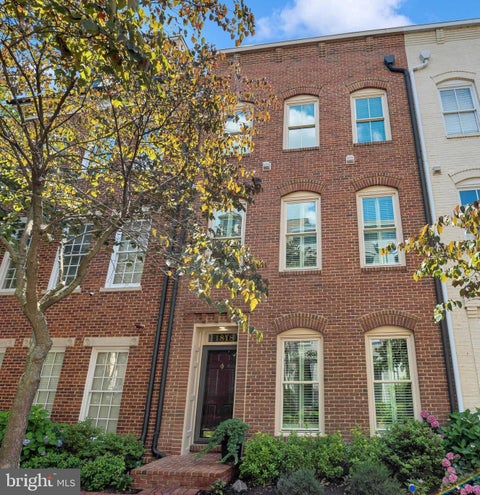 Photo of 1818 Potomac Greens Drive, ALEXANDRIA, VA 22314 (MLS # VAAX2062916)