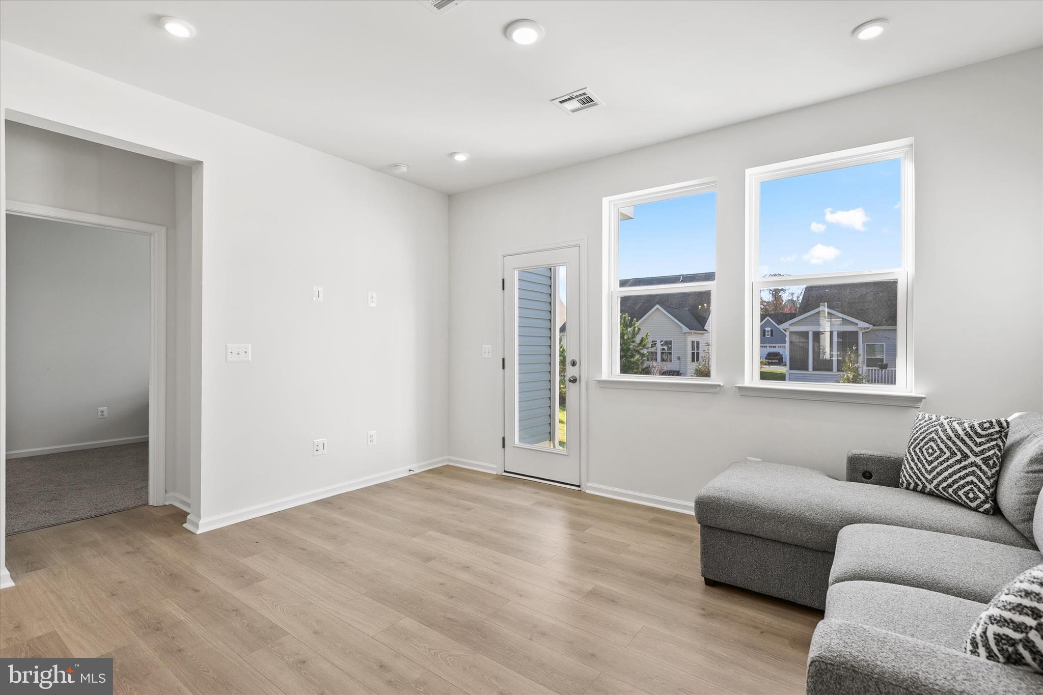 SILVER WOODS - Residential