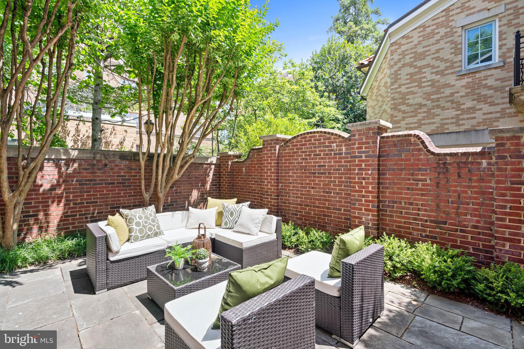 CATHEDRAL HEIGHTS - Residential