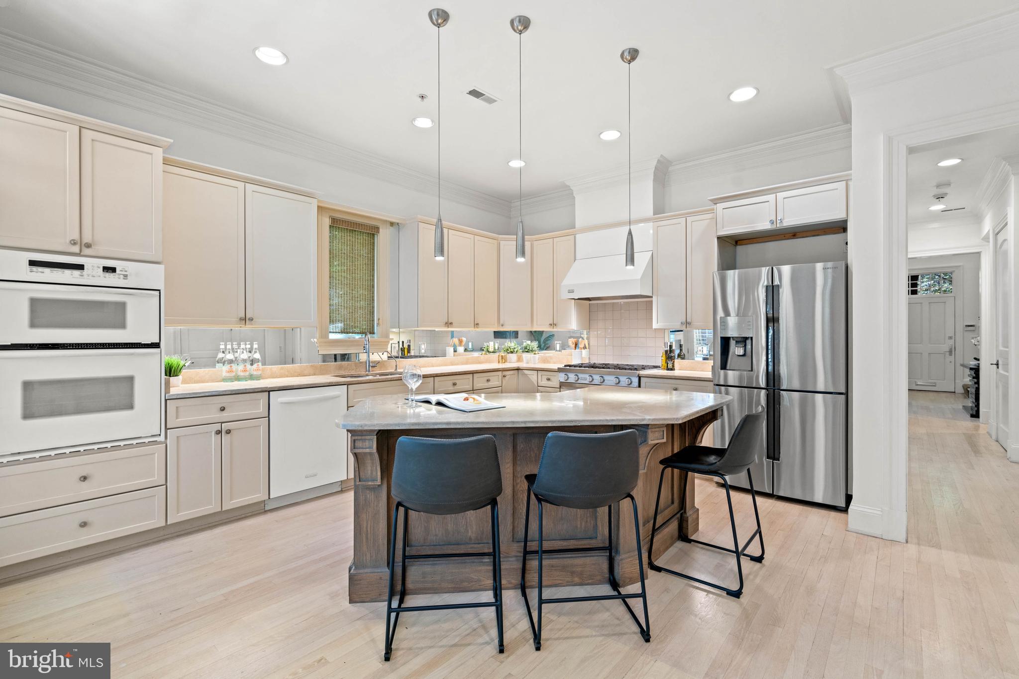CATHEDRAL HEIGHTS - Residential