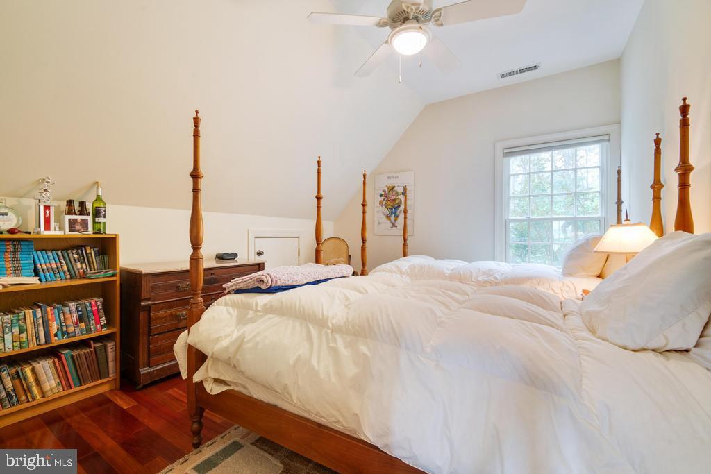 WOOLFORD - Residential