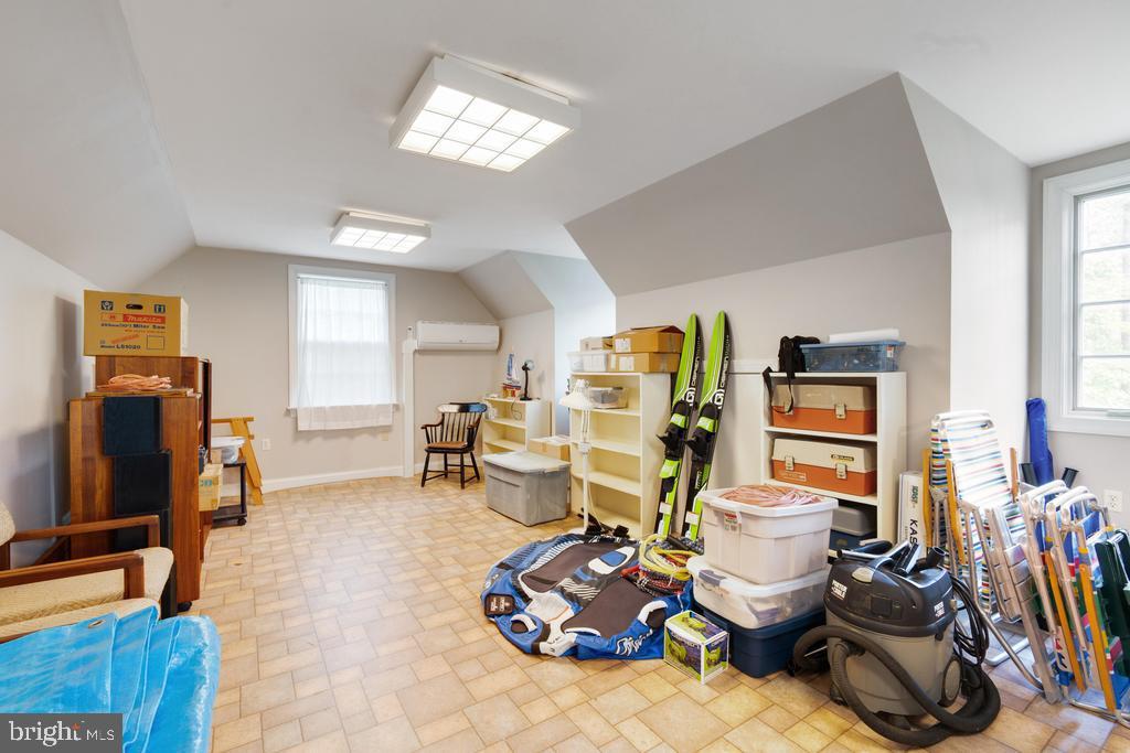 WOOLFORD - Residential