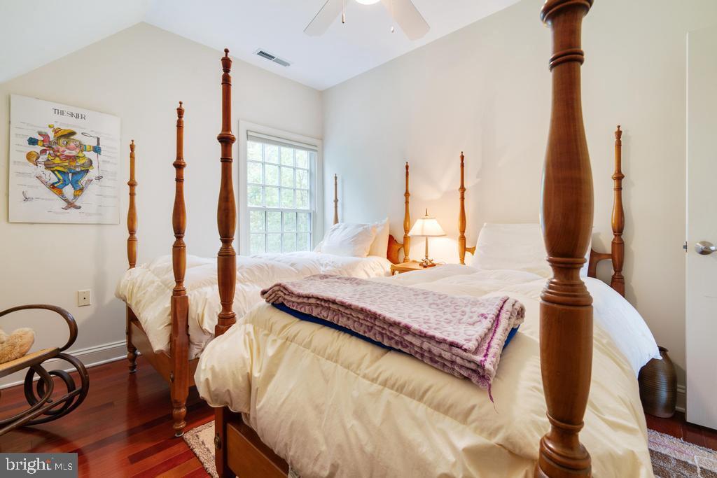 WOOLFORD - Residential