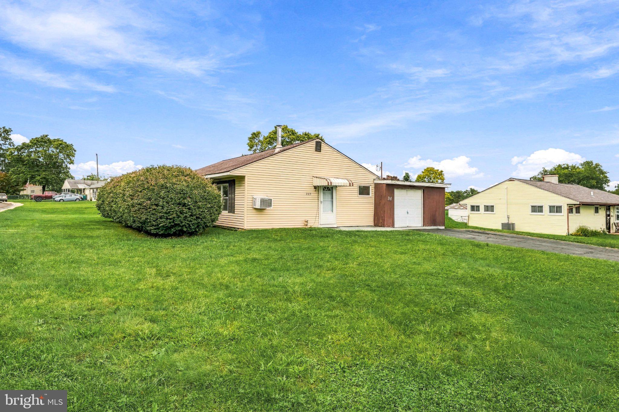 265 WYANDOTTE ROAD