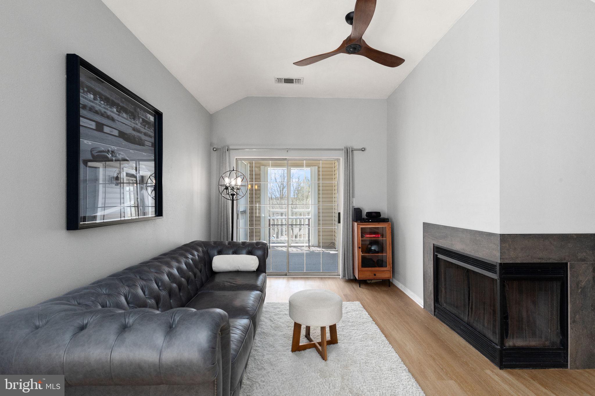 ENGLISH COUNTRY MANOR - Residential