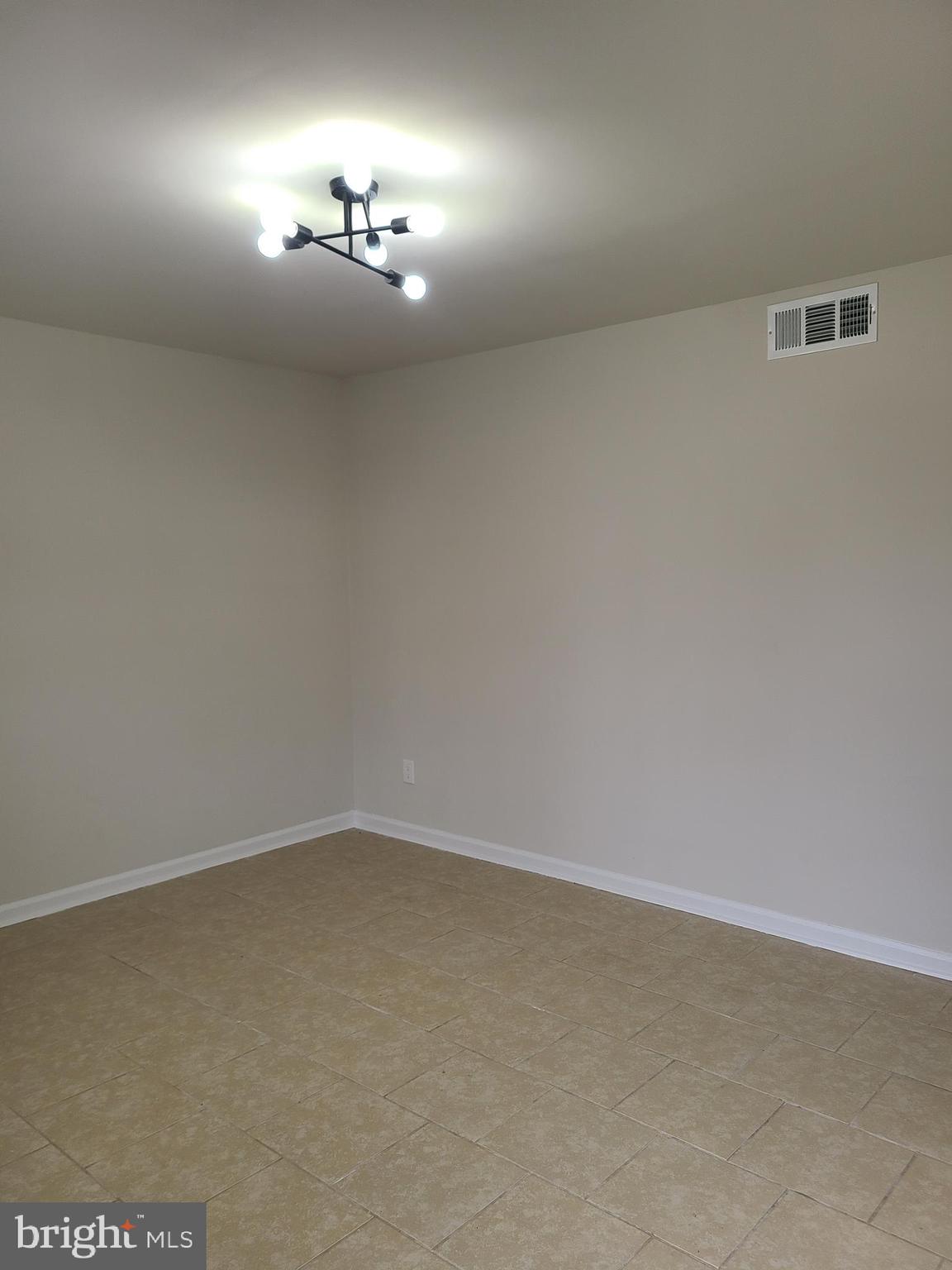 CENTRAL PARK TOWNHOMES - Residential Lease