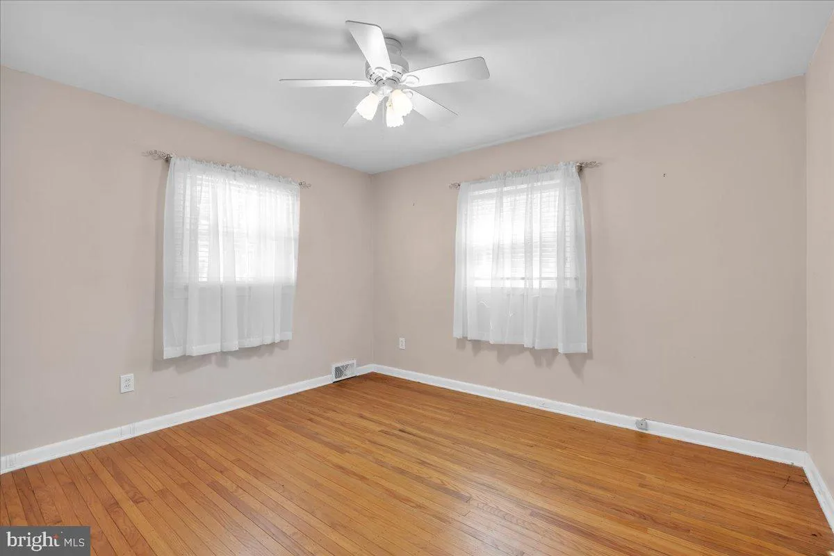 Millville, New Jersey 08332, United States, 3 Bedrooms Bedrooms, ,2 BathroomsBathrooms,Residential,Contingent,136228