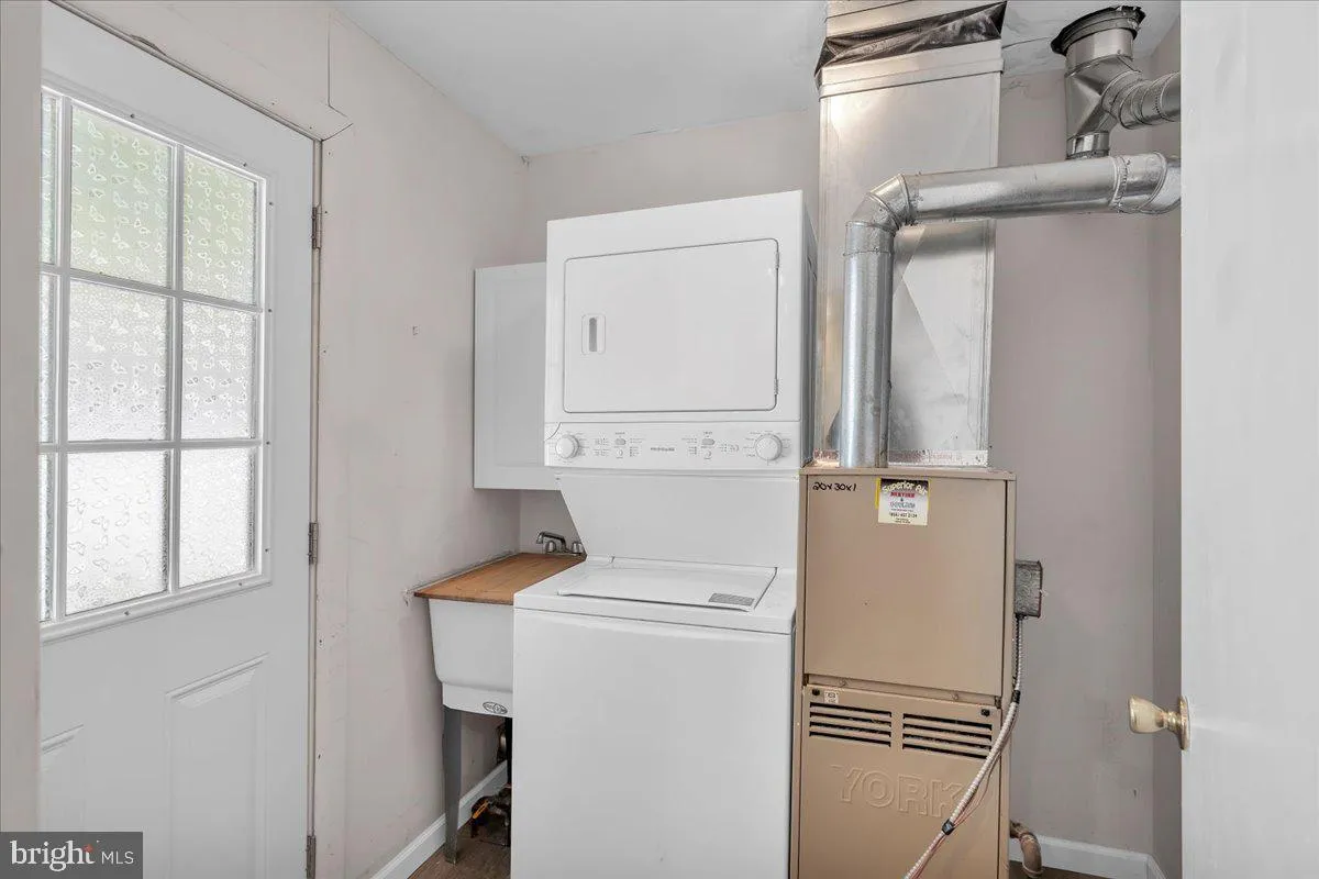 Millville, New Jersey 08332, United States, 3 Bedrooms Bedrooms, ,2 BathroomsBathrooms,Residential,Contingent,136228