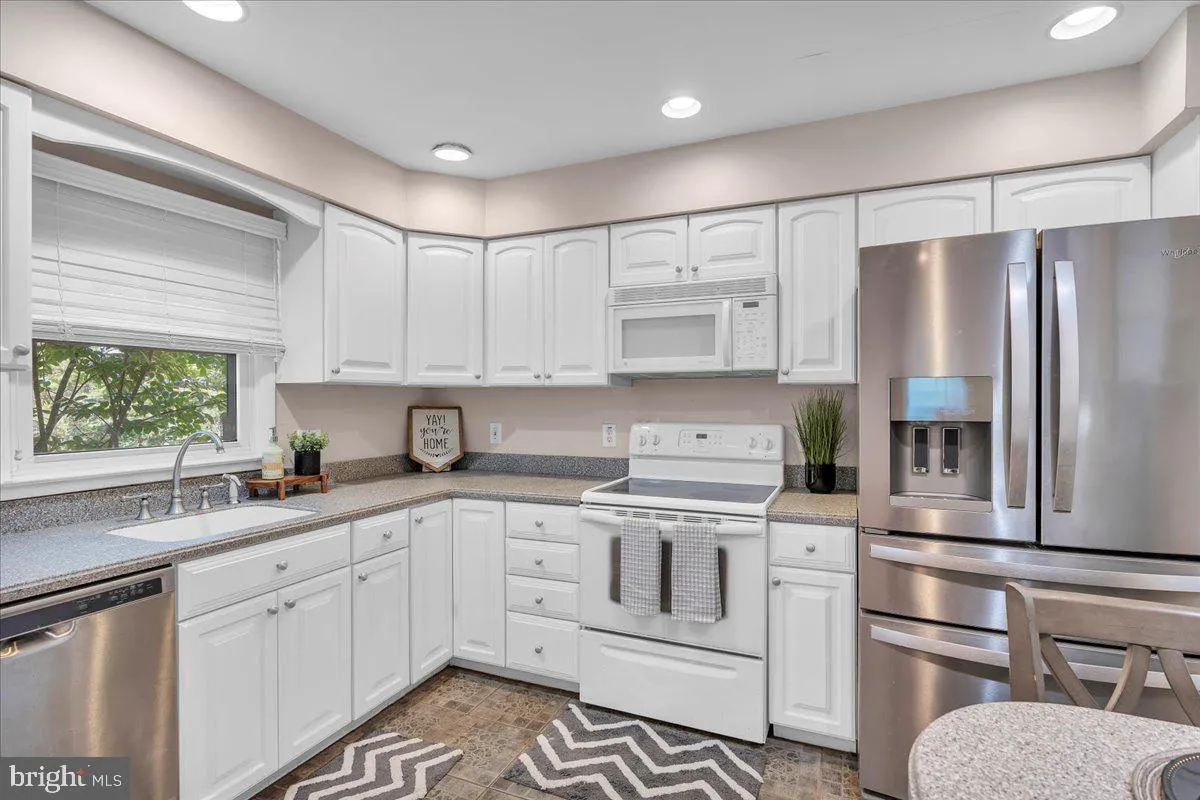 Millville, New Jersey 08332, United States, 3 Bedrooms Bedrooms, ,2 BathroomsBathrooms,Residential,Contingent,136228