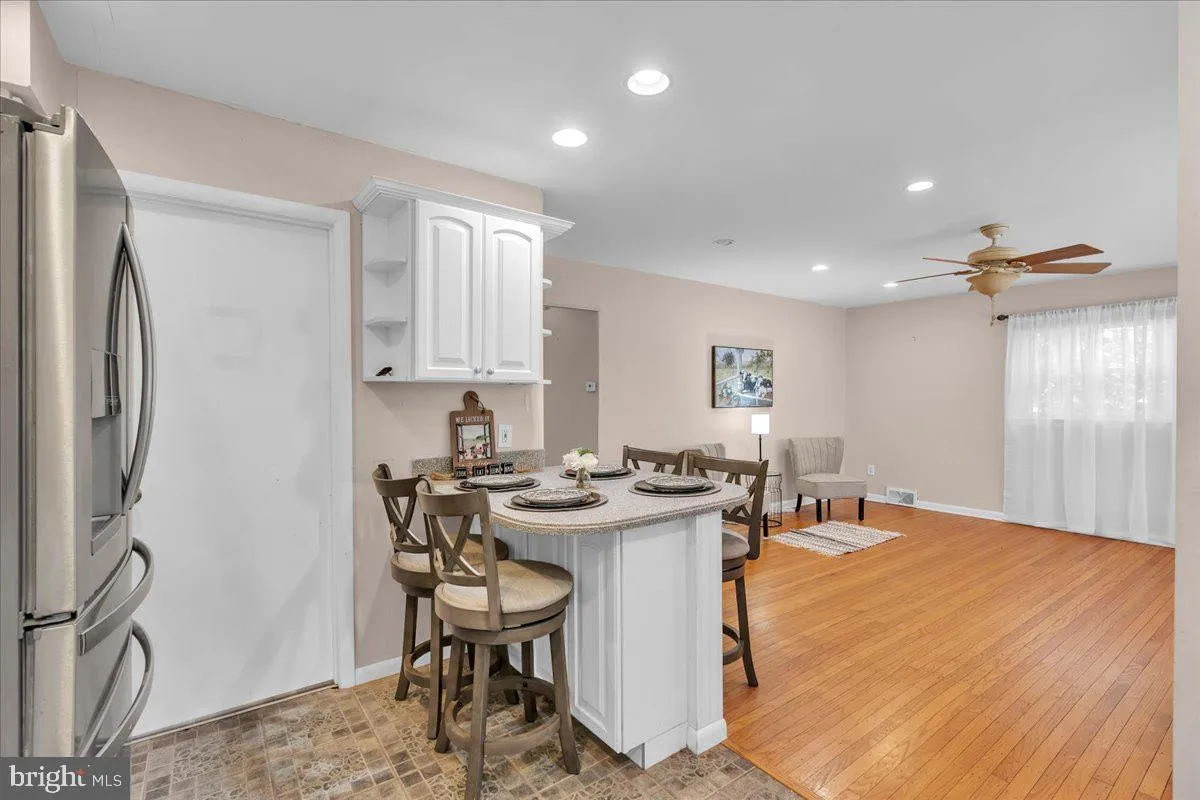 Millville, New Jersey 08332, United States, 3 Bedrooms Bedrooms, ,2 BathroomsBathrooms,Residential,Contingent,136228