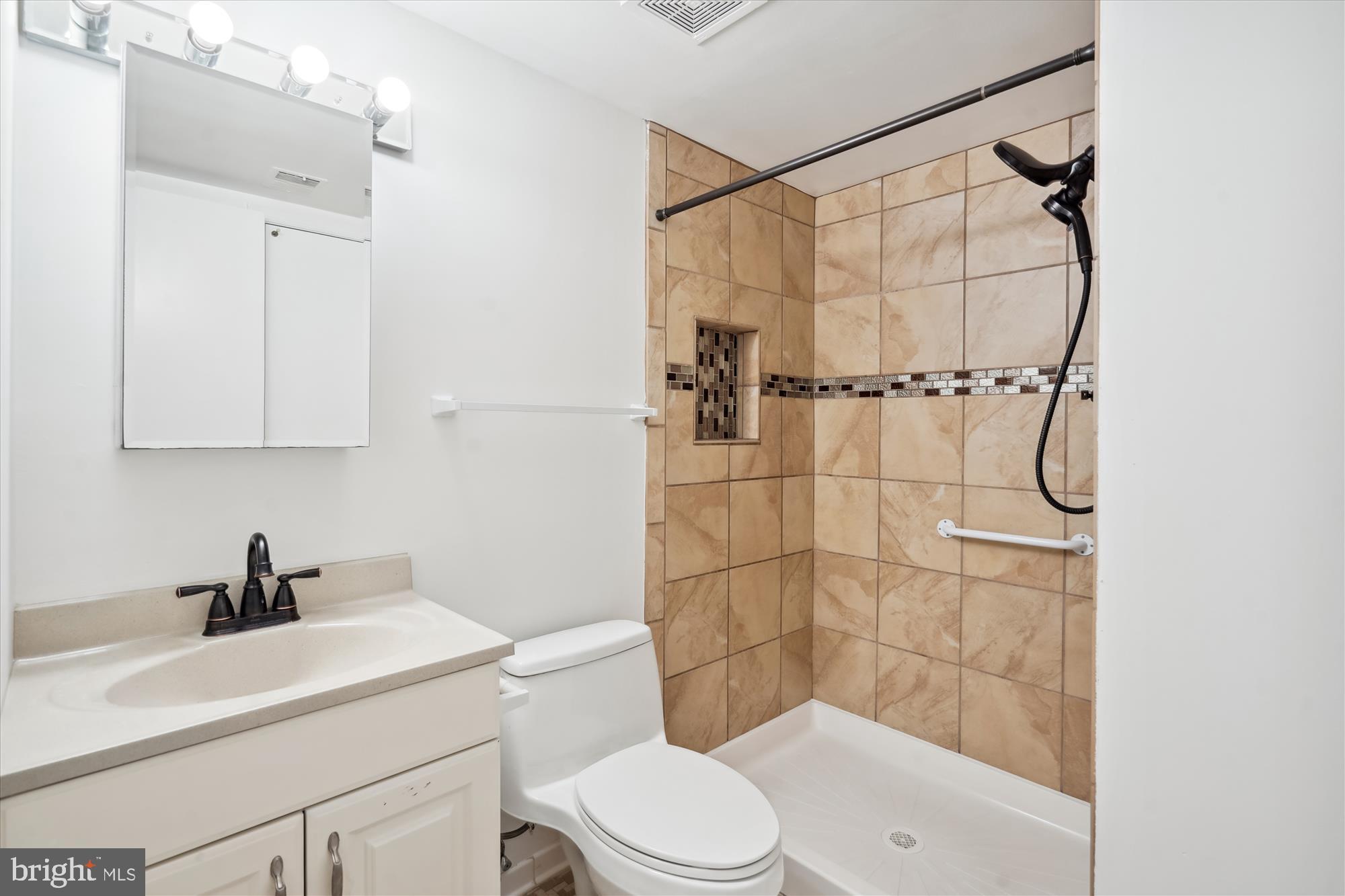 TERRACE TOWNHOUSES OF ANNANDALE - Residential