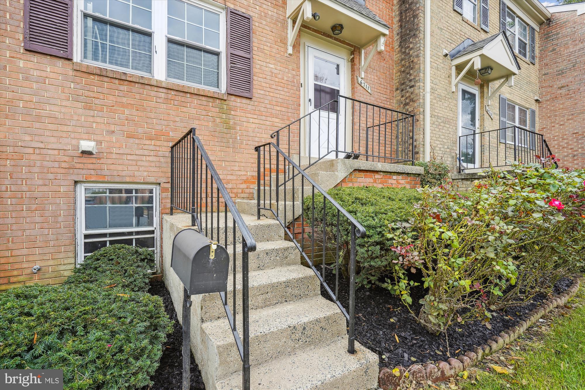 TERRACE TOWNHOUSES OF ANNANDALE - Residential