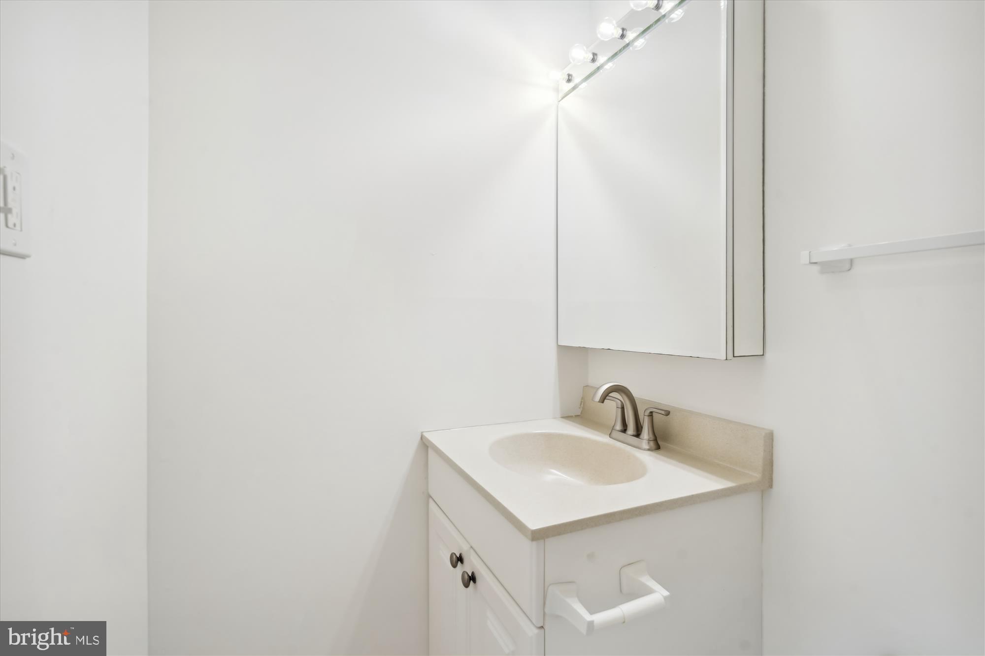 TERRACE TOWNHOUSES OF ANNANDALE - Residential