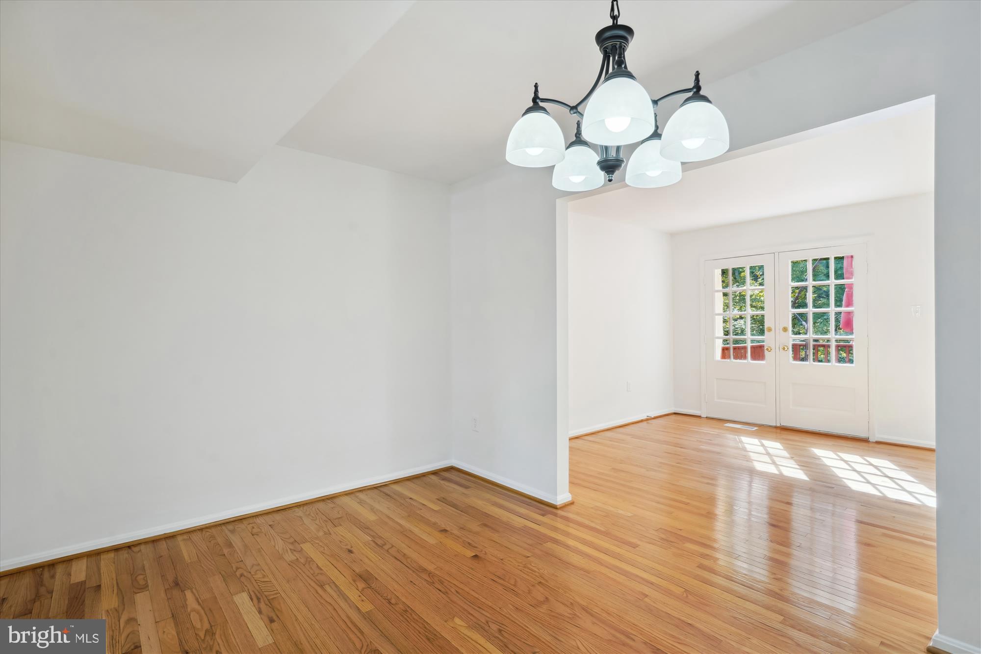 TERRACE TOWNHOUSES OF ANNANDALE - Residential