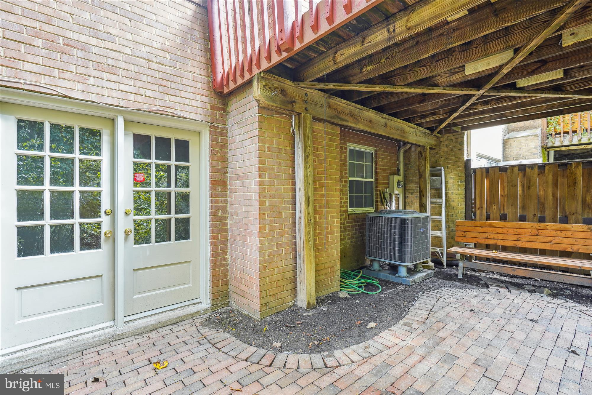 TERRACE TOWNHOUSES OF ANNANDALE - Residential