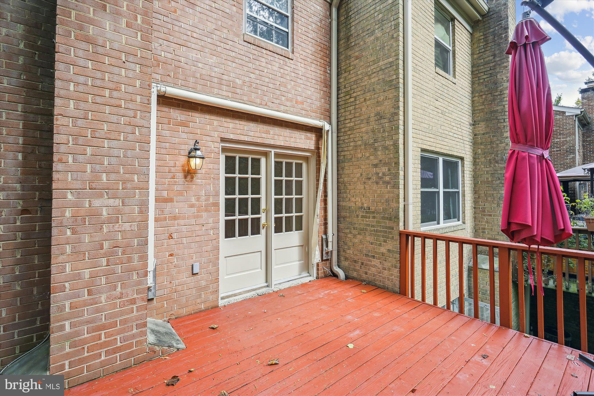 TERRACE TOWNHOUSES OF ANNANDALE - Residential