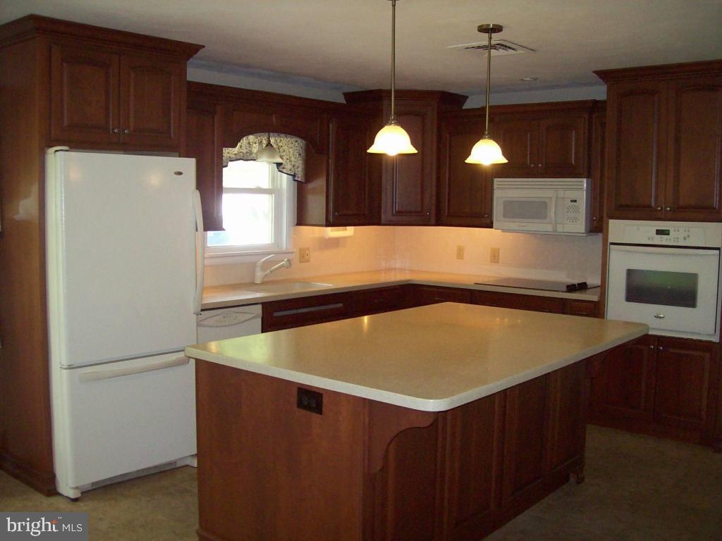 LANDISVILLE - Residential