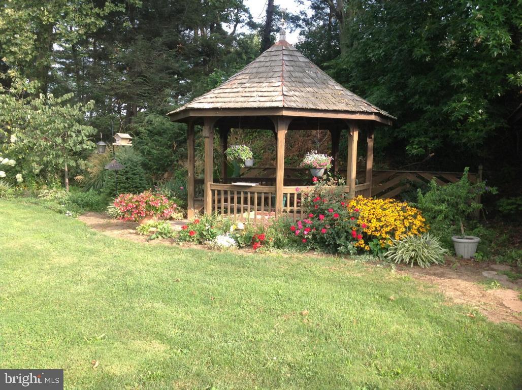 LANDISVILLE - Residential