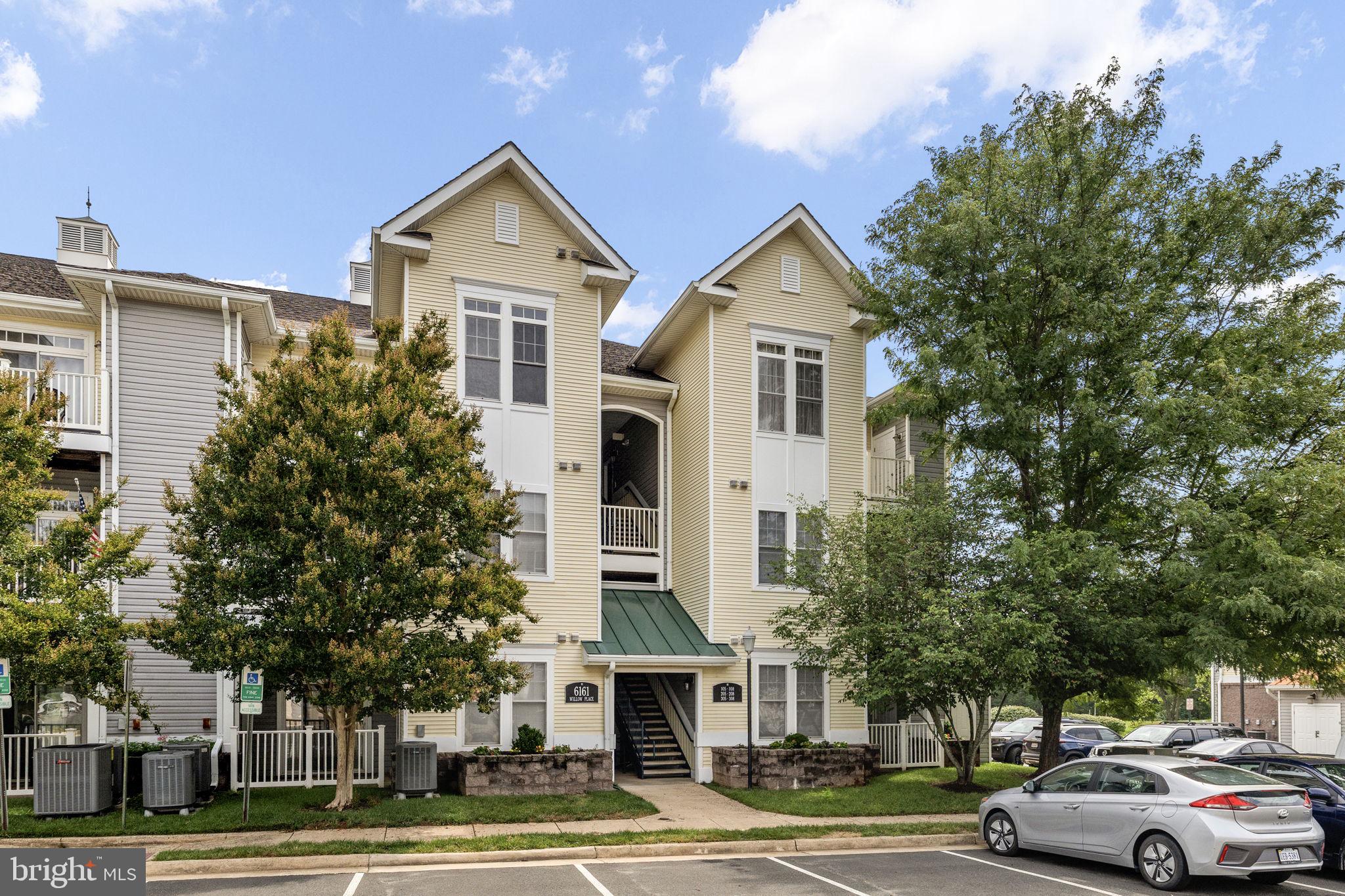 6161 WILLOW PLACE 207