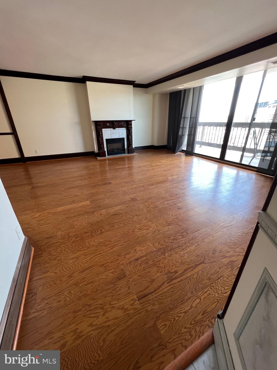 3800 FAIRFAX DRIVE 1705