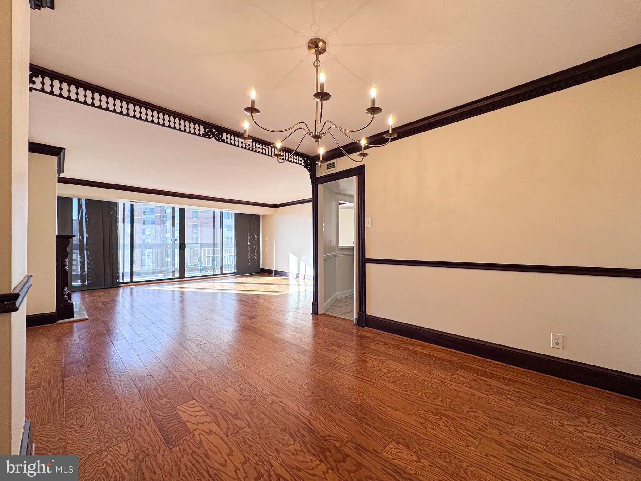 3800 FAIRFAX DRIVE 1705