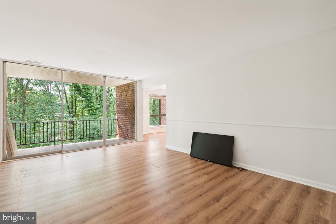 CHELSEA WOODS - Residential