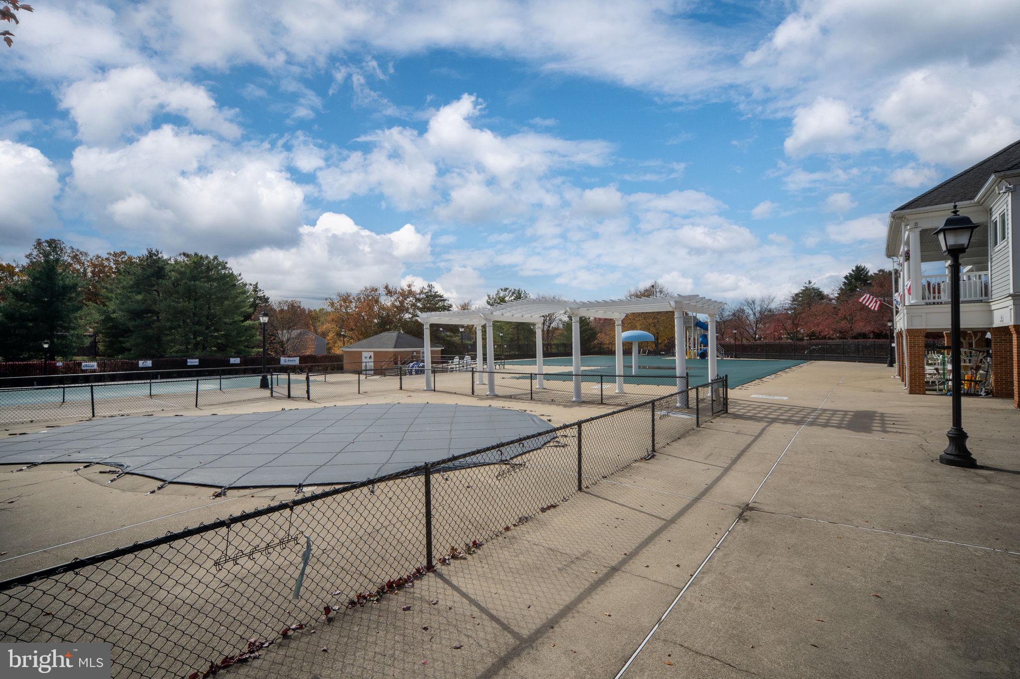 WAYSIDE VILLAGE - Residential