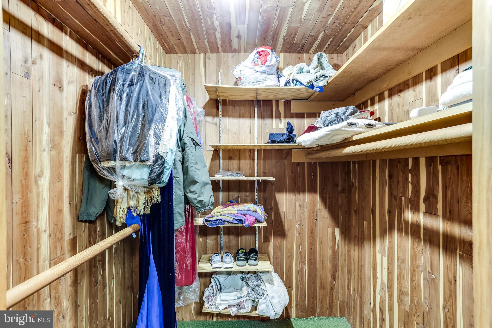 CHESTNUT HILL ESTATES - Residential